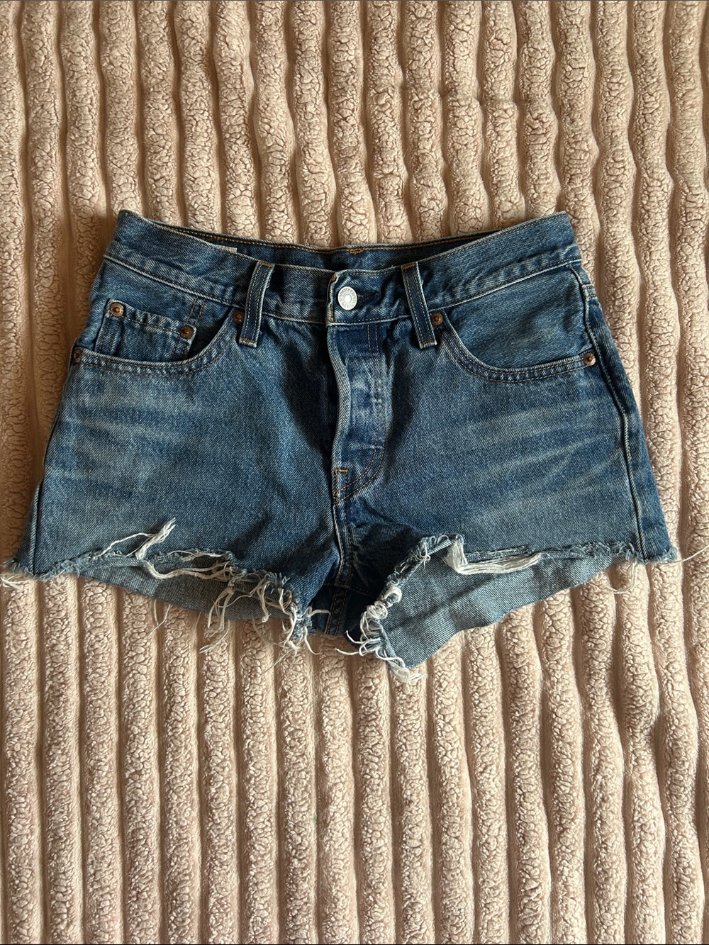 Levi's Distressed Denim Shorts - Medium Blue